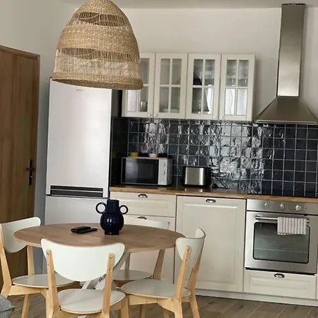 Apartment Centre, Superbe Neuf, 50m Port.